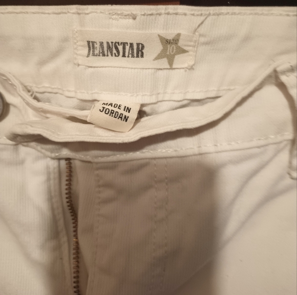 Jeanstar Capri Jeans - Picture 2 of 3